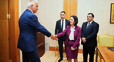 Kültür ve Turizm Bakanı Ersoy, Ermeni Bakan Andreasyan ile görüştü