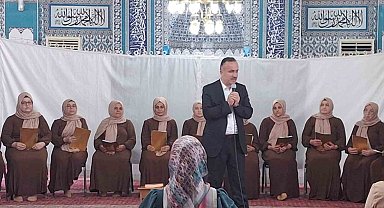 Kursiyerlerden yıl sonu hatim programı