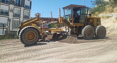 Kuşadası Belediyesi yol yapım çalışmalarına devam ediyor