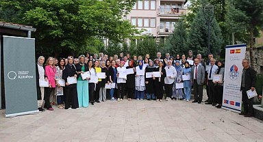 Kütahya'da Olgunlaşma Enstitüsü personeline başarı ve teşekkür belgesi