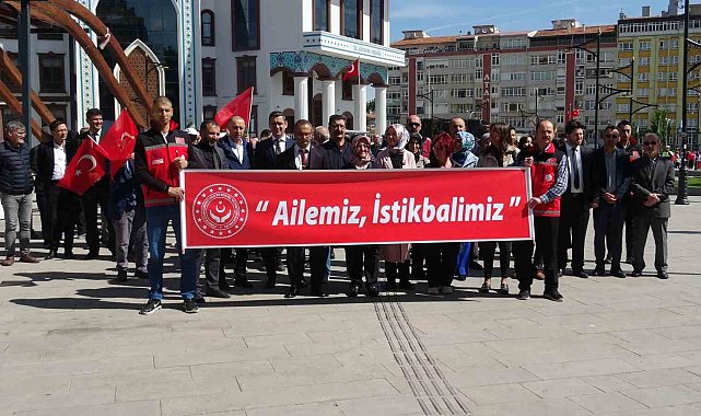 Kütahya'da "Ailemiz istikbalimiz" yürüyüşü
