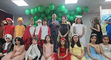 Kütahya'da "Pamuk Prenses ve 8 Cüceler" adlı tiyatro oyunu sahnelendi