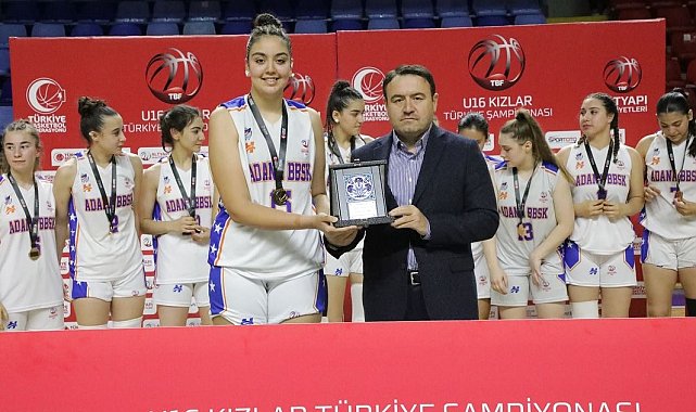 Kütahya'daki 'Basketbol U16 Kızlar Basketbol Türkiye Şampiyonası' sona erdi