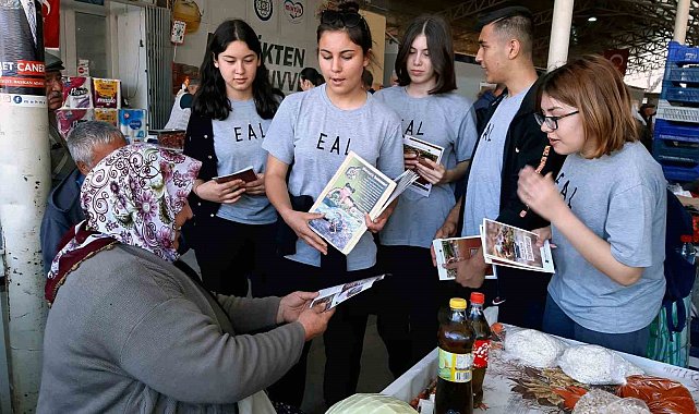 Lise öğrencileri nesli tehlikede olan canlıları dikkat çekti
