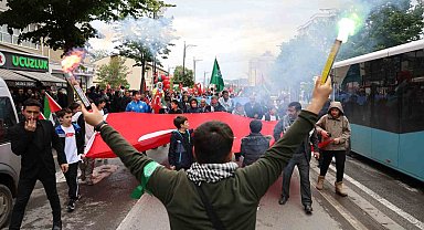 Liselilerin kalbi Filistin ve Doğu Türkistan için attı