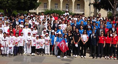 Mersin'de 19 Mayıs Atatürk'ü Anma Gençlik ve Spor Bayramı coşkuyla kutlandı