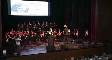 Mersin'de Aşık Mahzuni Şerif konserle anıldı