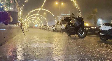 Meteorolojinin turuncu kodlu uyarı verdiği Hatay'da kuvvetli yağış etkili oldu