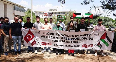 MEÜ'de bir grup öğrenci, İsrail'in Gazze'ye yönelik saldırılarını protesto etti