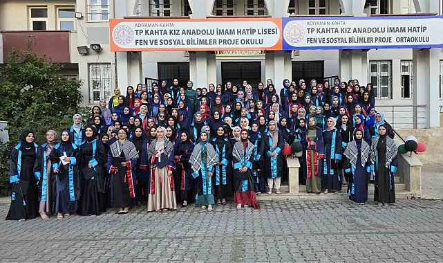 Mezuniyet töreninde anlamlı tepki
