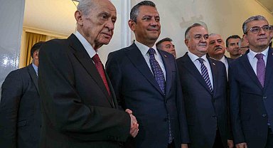MHP lideri Bahçeli ile CHP lideri Özel TBMM'de bir araya geldi