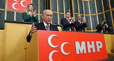 MHP Lideri Bahçeli: "Birkaç emniyet müdürünün açığa alınmasıyla geçiştirilemeyecek bir komplo devrededir"