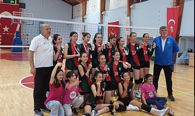 Midi Kızlar Gelişim Ligi şampiyonu Hürriyetspor