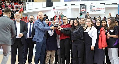 Milli Eğitim Bakan Yardımcısı Yılmaz: "Gelecekte güzel sporcuların yetişmesi için gayretlerinizi bekliyoruz"