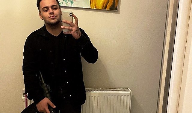 Motosikletle bariyerlere çarpan 2 arkadaş hayatını kaybetti