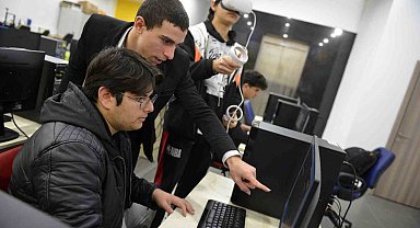 Muratpaşa'da web yazılımı eğitimlerine başvurular başladı