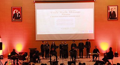 Müzik öğretmenlerinden Türk Halk Müziği konseri