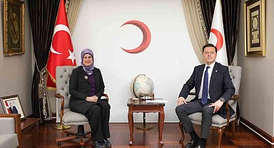 Nebi Hatipoğlu Türk Kızılay Genel Başkanı'nı ziyaret etti
