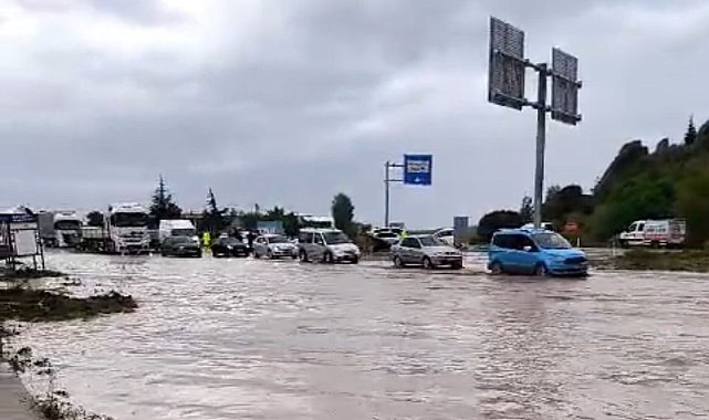 Nevşehir'de sağanak ulaşımda aksamalara neden oldu