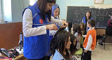 Niğde'de Gönüllü Makas Projesi ile köylerdeki çocukların saç bakımı yapılıyor