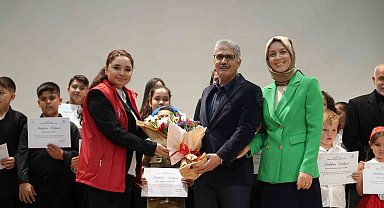 Niğde'de işaret dili eğitimi alan 28 öğrenci sertifika aldı