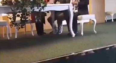 Nikah memurunun tahammül edemediği dua müzikle kesildi