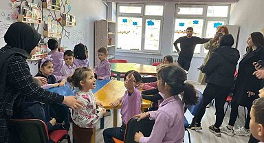 Öğrenciler sosyal sorumluluk projeleriyle tam not aldı