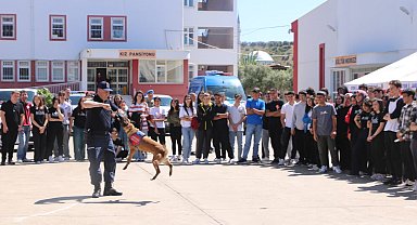 Öğrencilerden jandarmaya yoğun ilgi