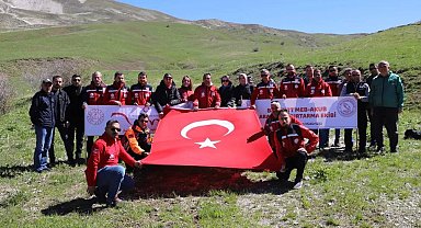 Öğretmenler 19 Mayıs'ta 19 kilometre yürüdüler
