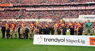 Okan Buruk son iki haftanın 11'ini bozmadı