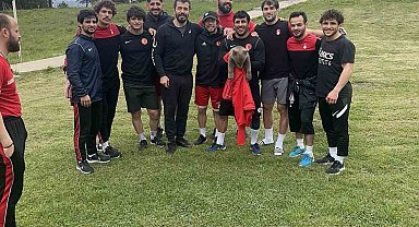 Olimpiyatlara hazırlanan güreş milli takımına yavru ayı sürprizi