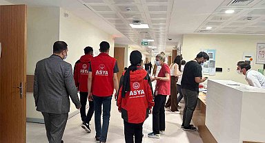 Onkoloji Hastanesi'nde tedavi gören çocuklara moral ziyareti