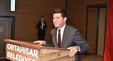 Ortahisar Belediye Başkan Ahmet Kaya: "10 kişinin yapacağı işi 100 kişiyle yapan birimler var"