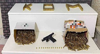 OSB'deki iş yerine operasyon: Yüzlerce uzun namlulu silah fişeği ele geçirildi
