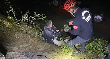 Otomobil baraj gölüne düştü: 1 ölü, 1 yaralı