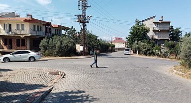 Otomobil ile motosiklet çarpıştı, anne ve 2 çocuğu yaralandı