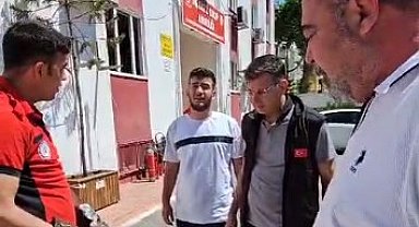 Otomobilden çıkarılan kedi itfaiye aracına girdi