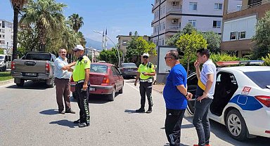 Otomobilin çarptığı 7 yaşındaki ilkokul öğrencisi yaralandı