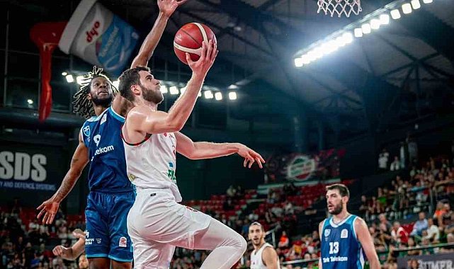 P. Karşıyaka, A. Efes deplasmanında