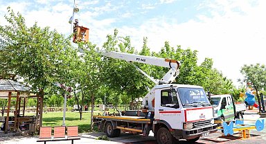 Parklar güzelleştiriliyor