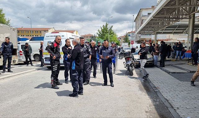 Pazarcılar arasında kız alıp verme meselesinden dolayı kavga: 1'i silahla, 4 yaralı