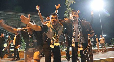 Play-off finali için Sakarya'dan 150 otobüs Adana'ya hareket etti