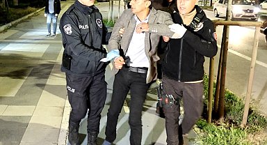Polis ehliyet istedi, alkollü sürücü ise ayakkabı: İlginç diyalog kamerada