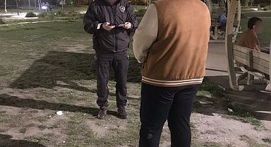 Polis ekiplerince Millet Bahçesi ve Dede Korkut Parkı'nda 68 şahıs sorgulandı
