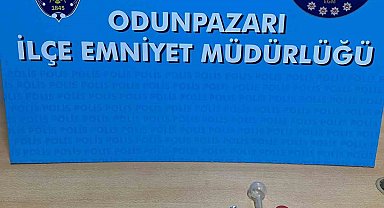 Polis ekiplerinden aranan şahısların yakalanmasına yönelik çalışma