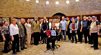 "Çeşme'nin Tarihi Yapıları" sergisi Çeşme Kalesi'nde açıldı