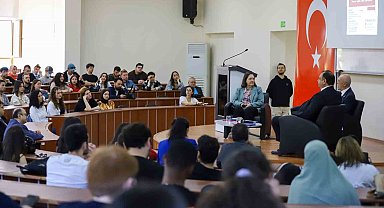 "Gümrük Birliği Anlaşması, vize ve mülteci sorunu Türkiye-AB ilişkilerini olumsuz etkiliyor"