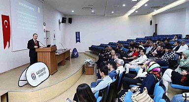 "Küresel ve Bölgesel Ticaret Hatları Değişiminde Türkiye nerede" konferansı yapıldı