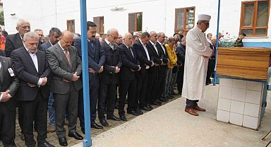 "Sarımsakçı Vekil" Mehmet Yıldırım, son yolculuğuna uğurlandı
