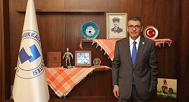 Rektör Kutluhan: "Ülkemiz, genç beyinlerimizin inancı ile geleceğe koşmaktadır"